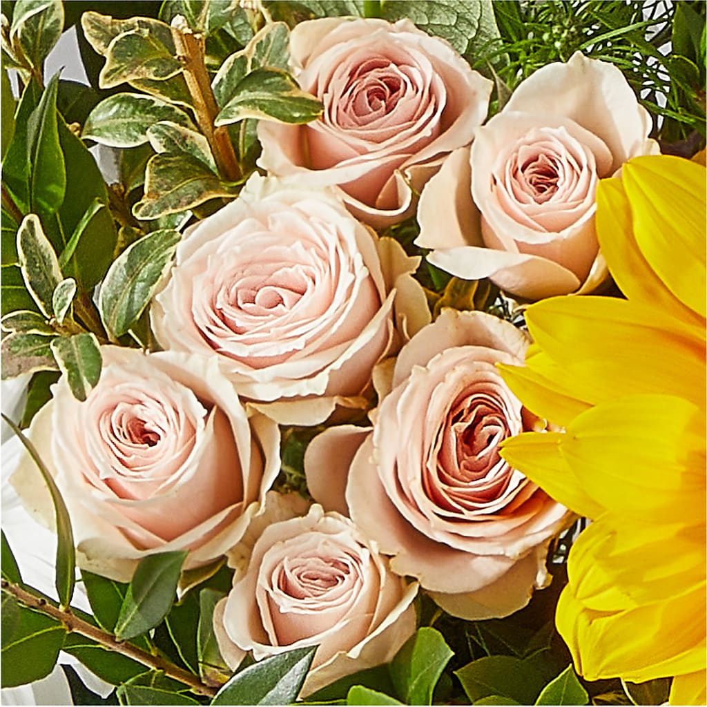 The Good Life Bouquet –  Royal Flower Shop, Toms River NJ