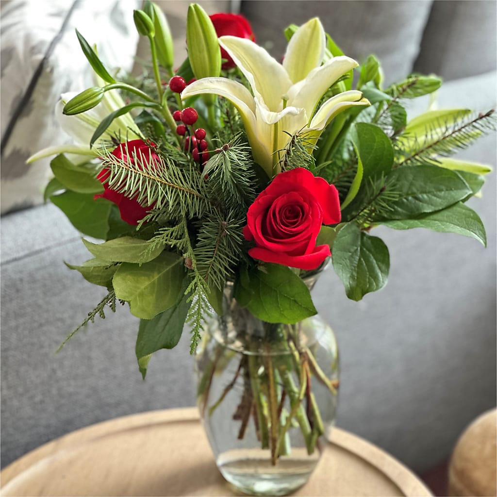 Sparkling Snowflakes Bouquet –  Royal Flower Shop, Toms River NJ